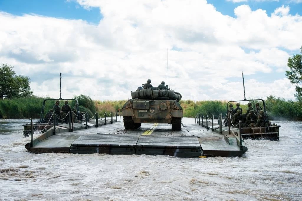 Κεραυνός στην Τουρκία: Διάβαση του Έβρου και προέλαση προς Ανατολάς από το 4ο Σώμα Στρατού – Στην μονάδα φάντασμα του ΕΣ ο Α/ΓΕΣ